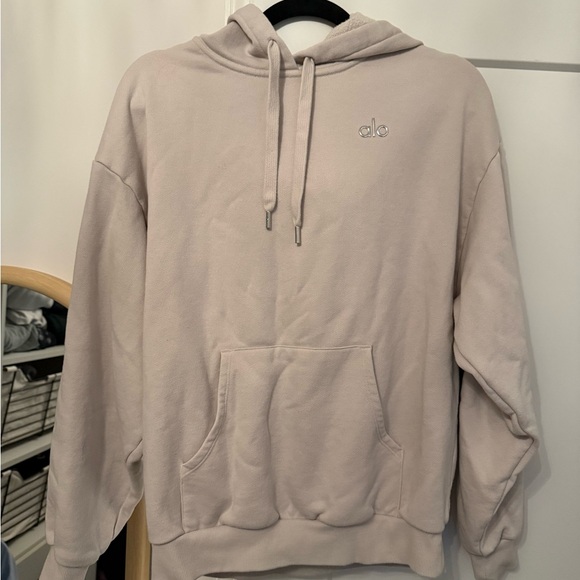 Alo Accolade Hoodie - Picture 3 of 7